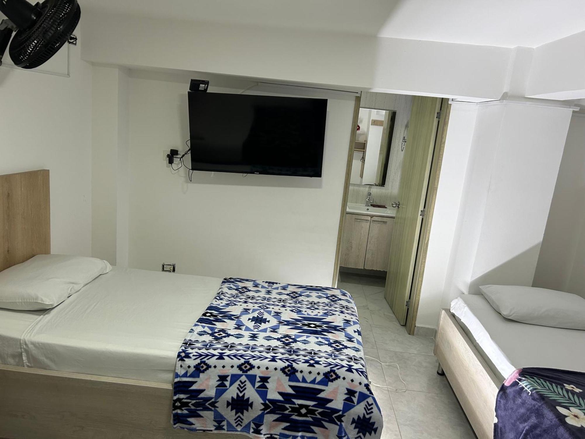 Hotel Urbano 70 Medellin Exterior photo